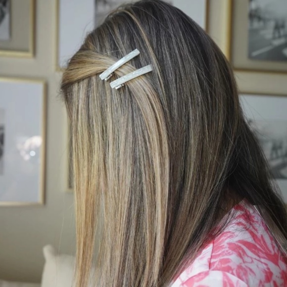 Two Acrylic Hair Clips - Silver - Picture 1 of 1